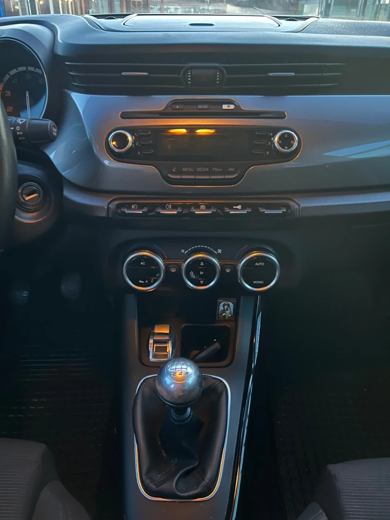 Alfa Romeo Giulietta 1.4 Turbo LPG, снимка 10 - Автомобили и джипове - 53527916