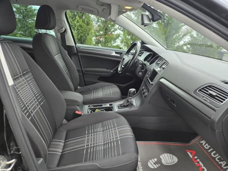 VW Golf 2.0TDI-150кс= АВТОМАТ= LOUNGE= ПОДГРЕВ= НАВИ, снимка 14 - Автомобили и джипове - 53565206