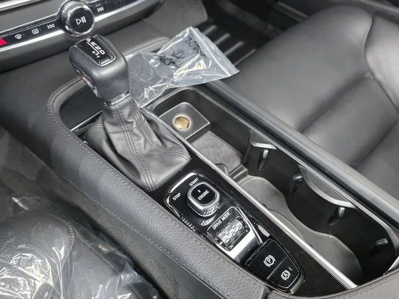Volvo S90 T5 MOMENTUM | Mobile.bg � ����������� 9