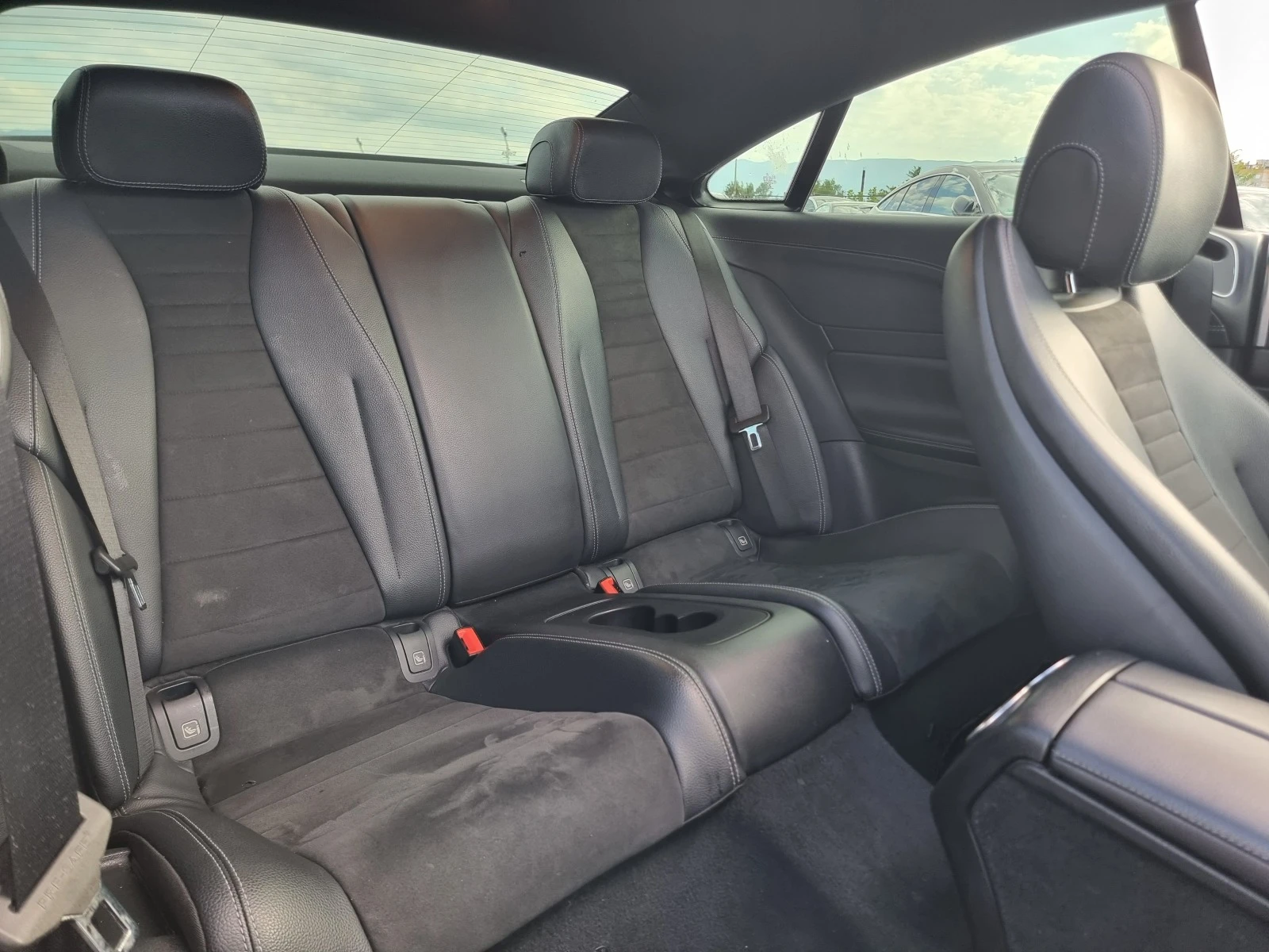 Mercedes-Benz E 220 * Pano * BURMASTER * Distronic * Camera* KeyLess G | Mobile.bg   14