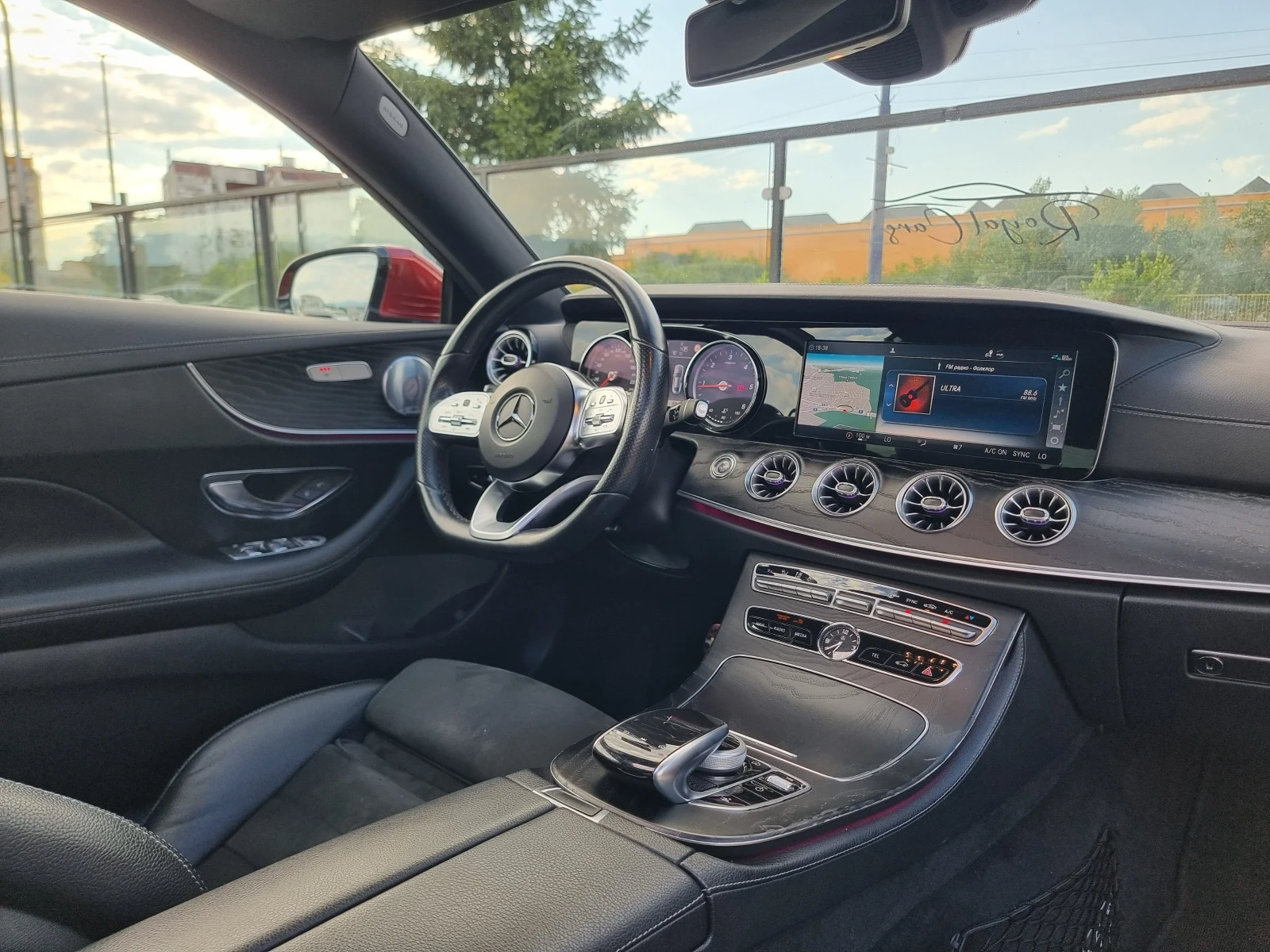 Mercedes-Benz E 220 * Pano * BURMASTER * Distronic * Camera* KeyLess G | Mobile.bg   13