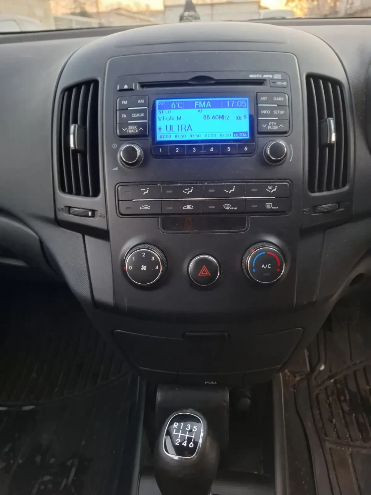 Hyundai I30 1.6 CRDi    | Mobile.bg   15