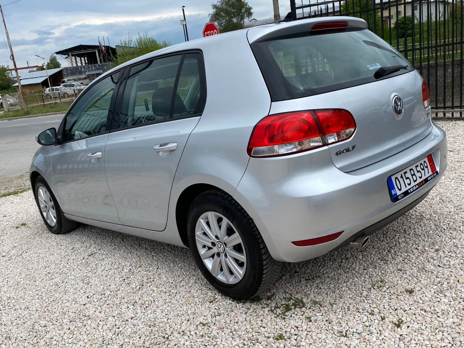 VW Golf 1.6 TDI * NAVI* 105к.с. - изображение 4
