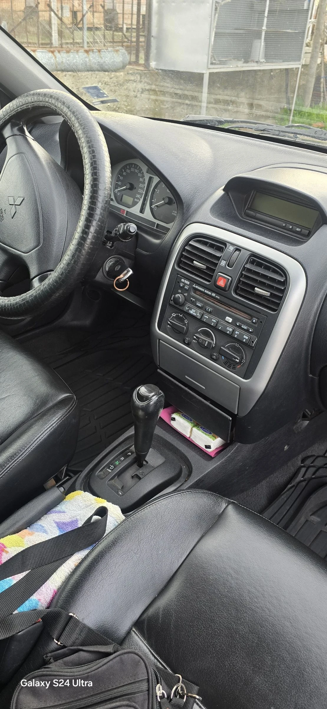 Mitsubishi Carisma 1.8i automatic  - изображение 9