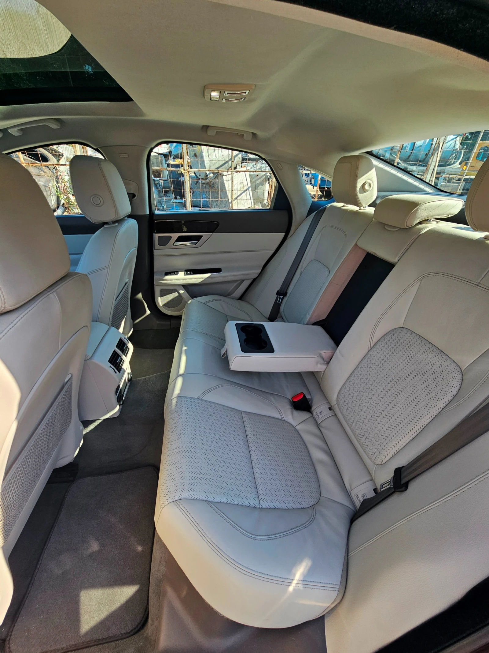 Jaguar Xf 35t - изображение 10