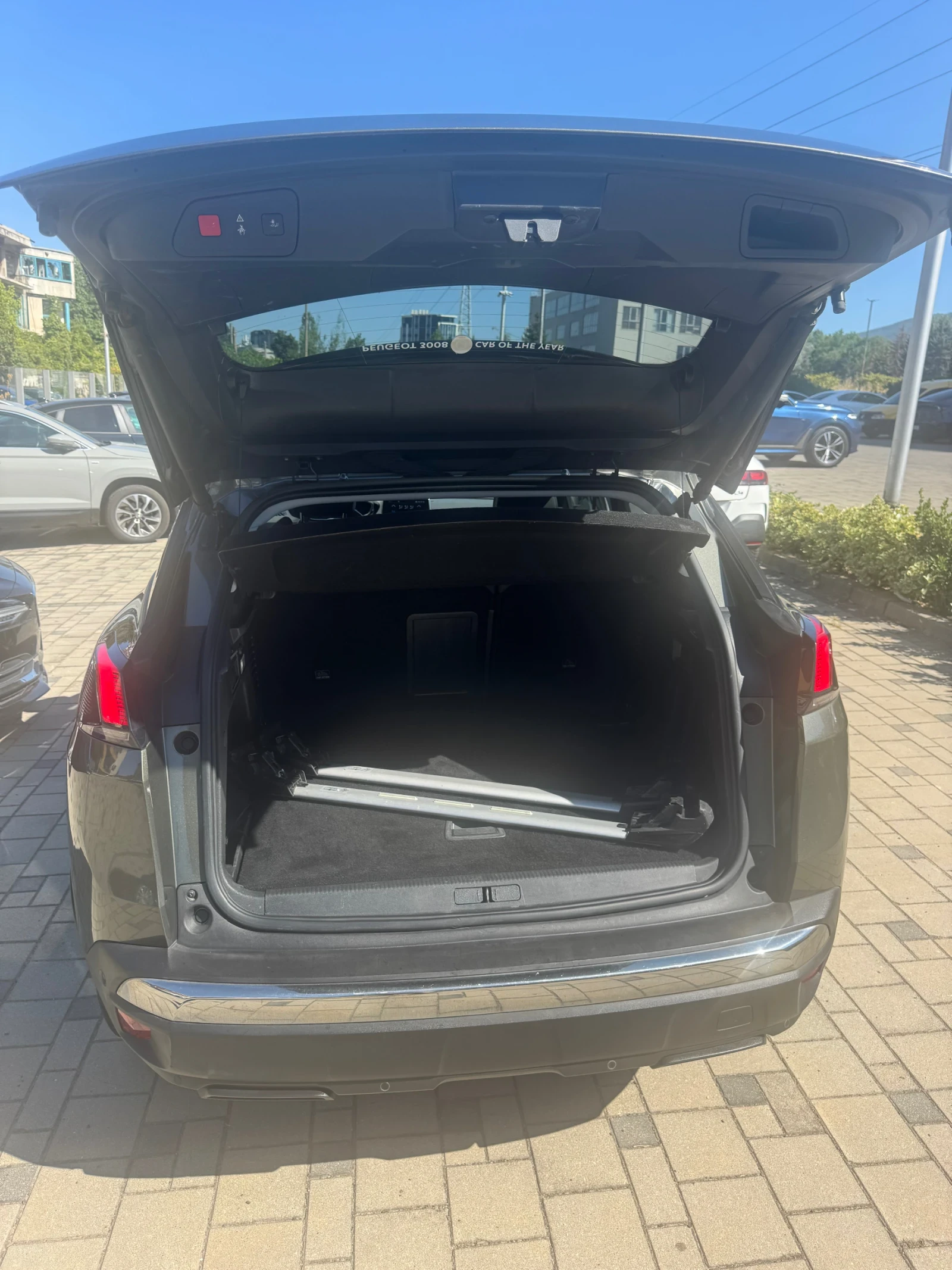 Peugeot 3008 1.2 Бензин/Автоматик - изображение 4