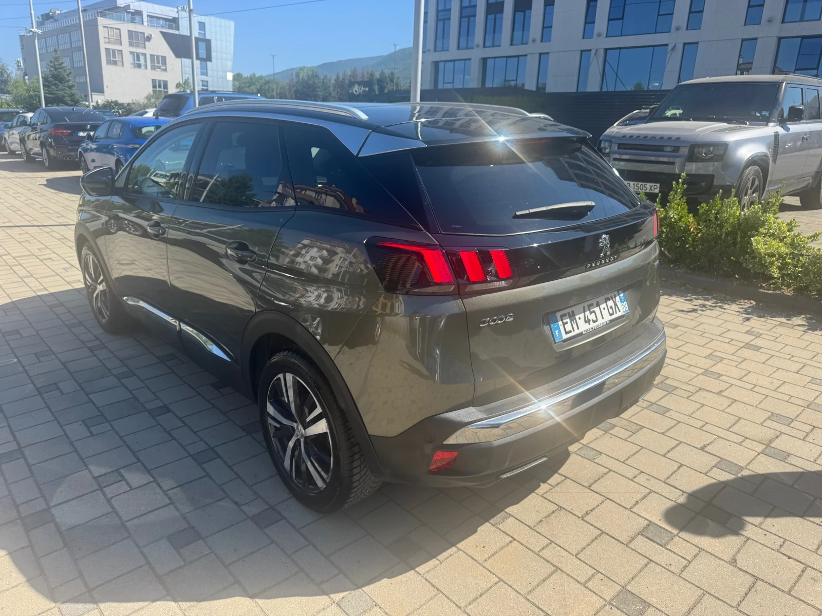 Peugeot 3008 1.2 Бензин/Автоматик - изображение 2
