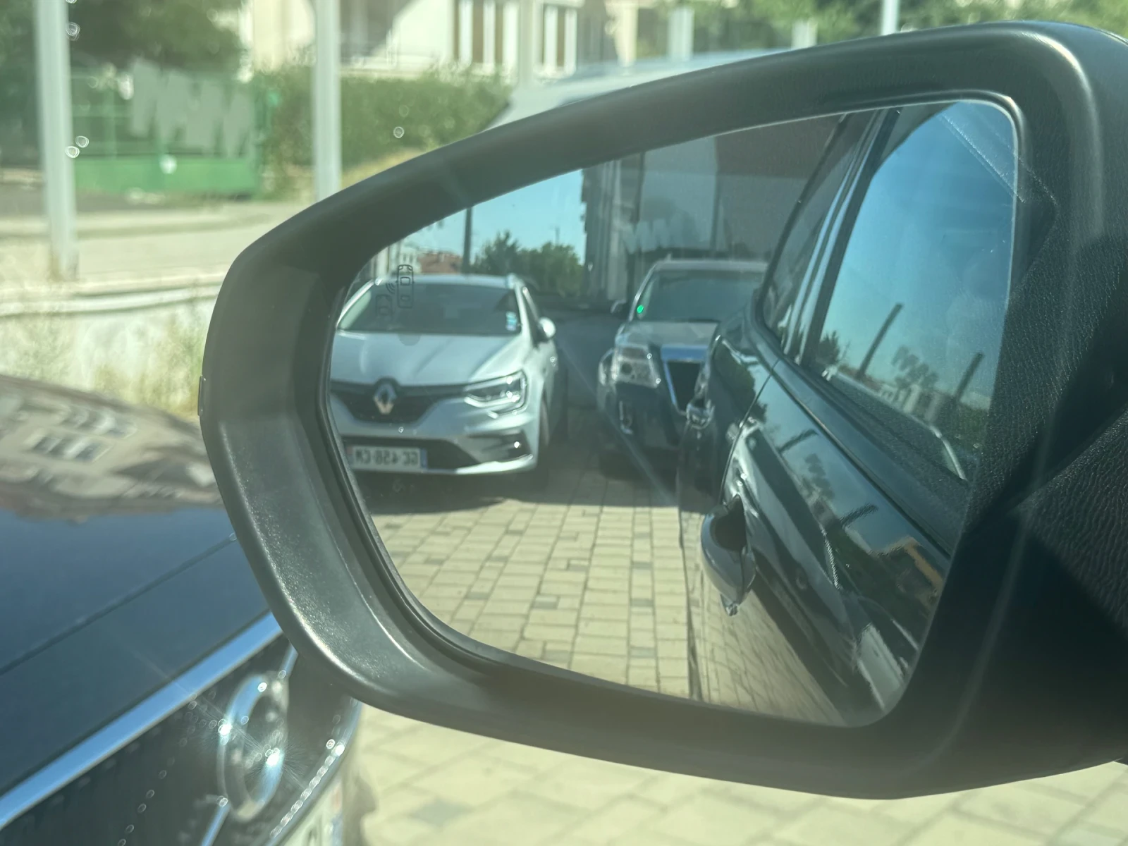 Peugeot 3008 1.2 Бензин/Автоматик - изображение 6
