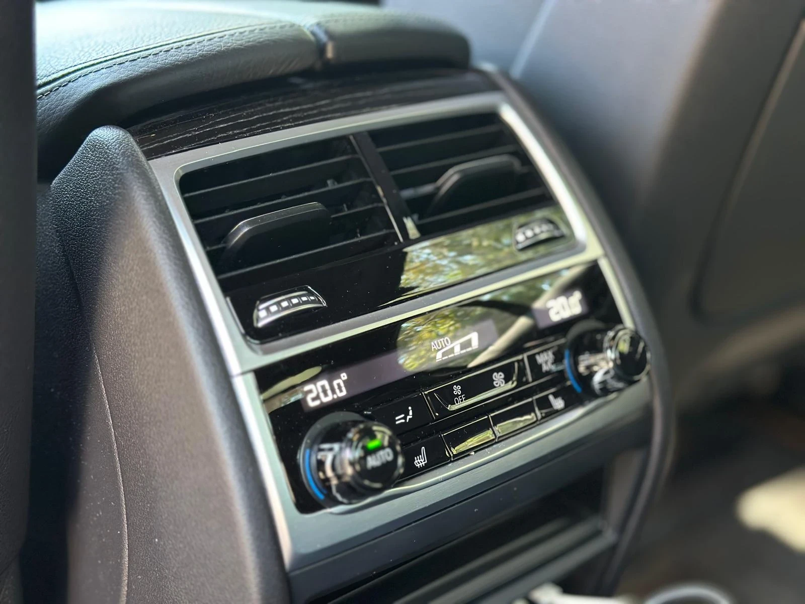 BMW 750 i xDrive - изображение 10