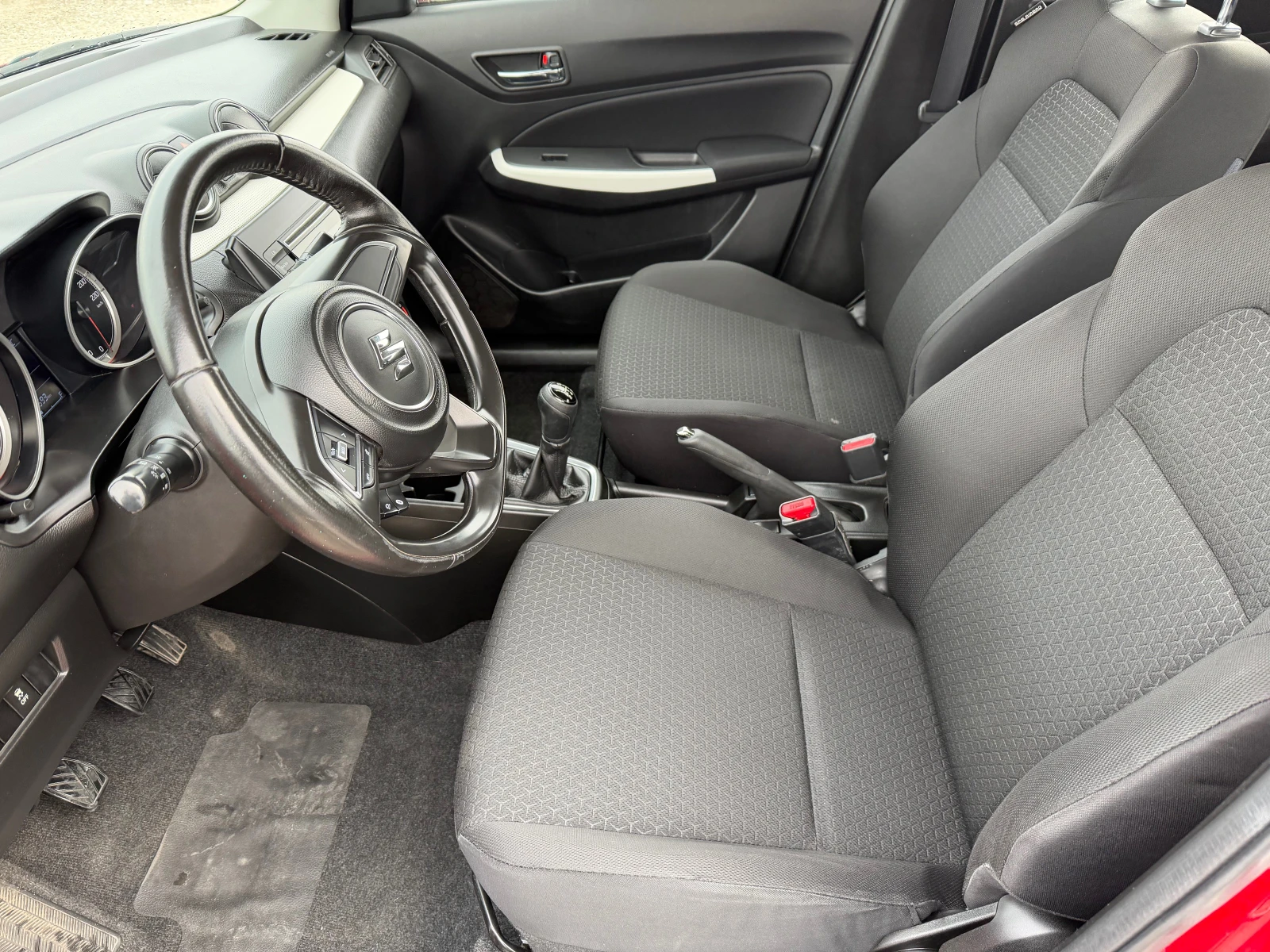 Suzuki Swift 1.2 (КАТО НОВА) - изображение 9