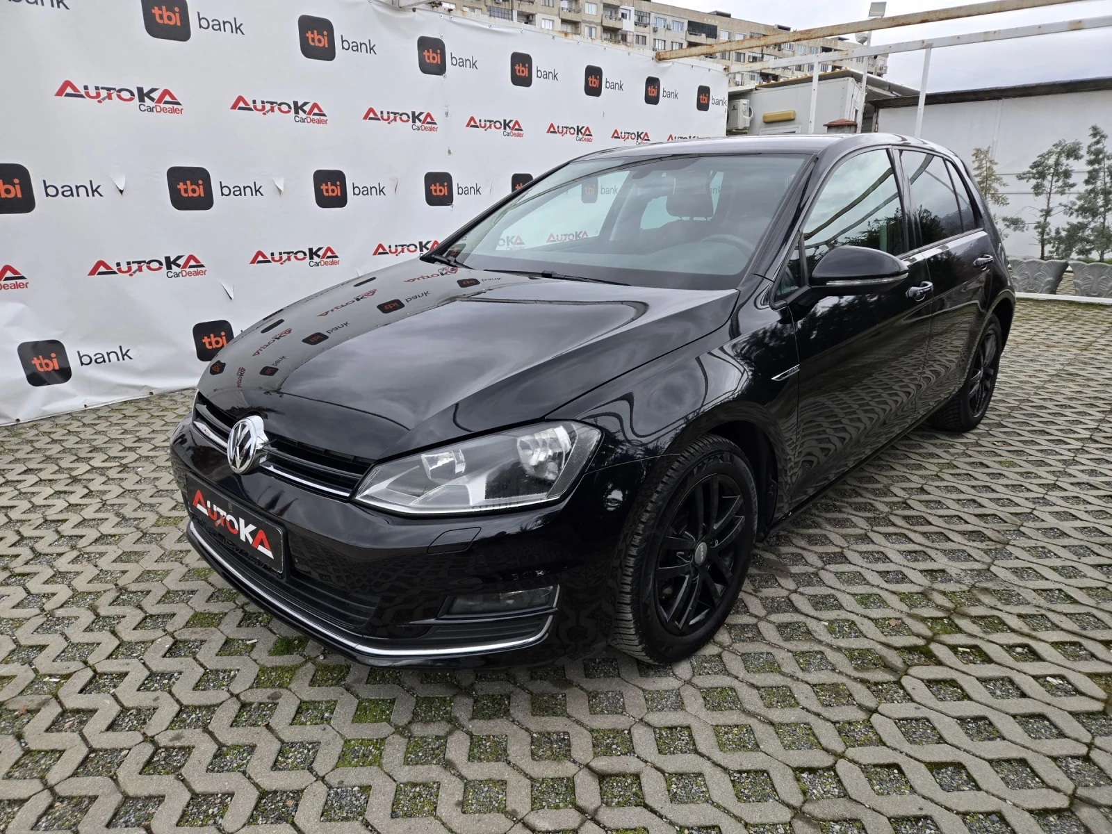 VW Golf 2.0TDI-150кс= АВТОМАТ= LOUNGE= ПОДГРЕВ= НАВИ - изображение 6
