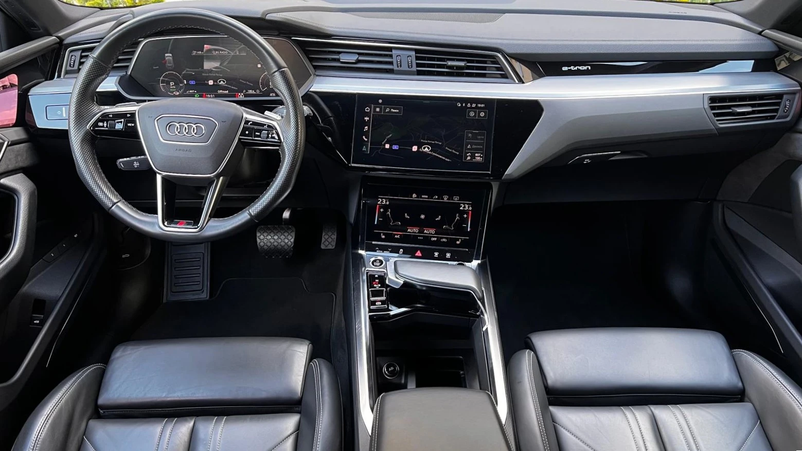 Audi E-Tron S-Line+ 55-95kWh Панорама Head-up Carplay Cam360, снимка 9 - Автомобили и джипове - 54813217