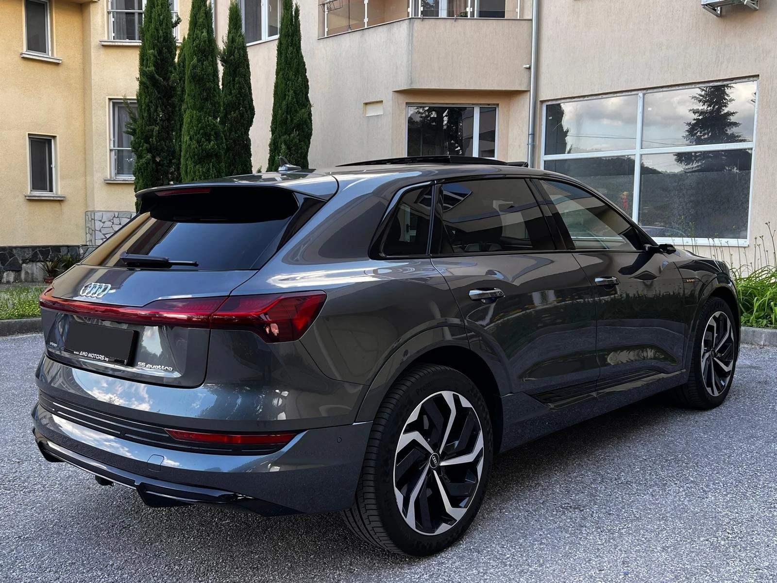 Audi E-Tron S-Line+ 55-95kWh Панорама Head-up Carplay Cam360, снимка 3 - Автомобили и джипове - 54813217