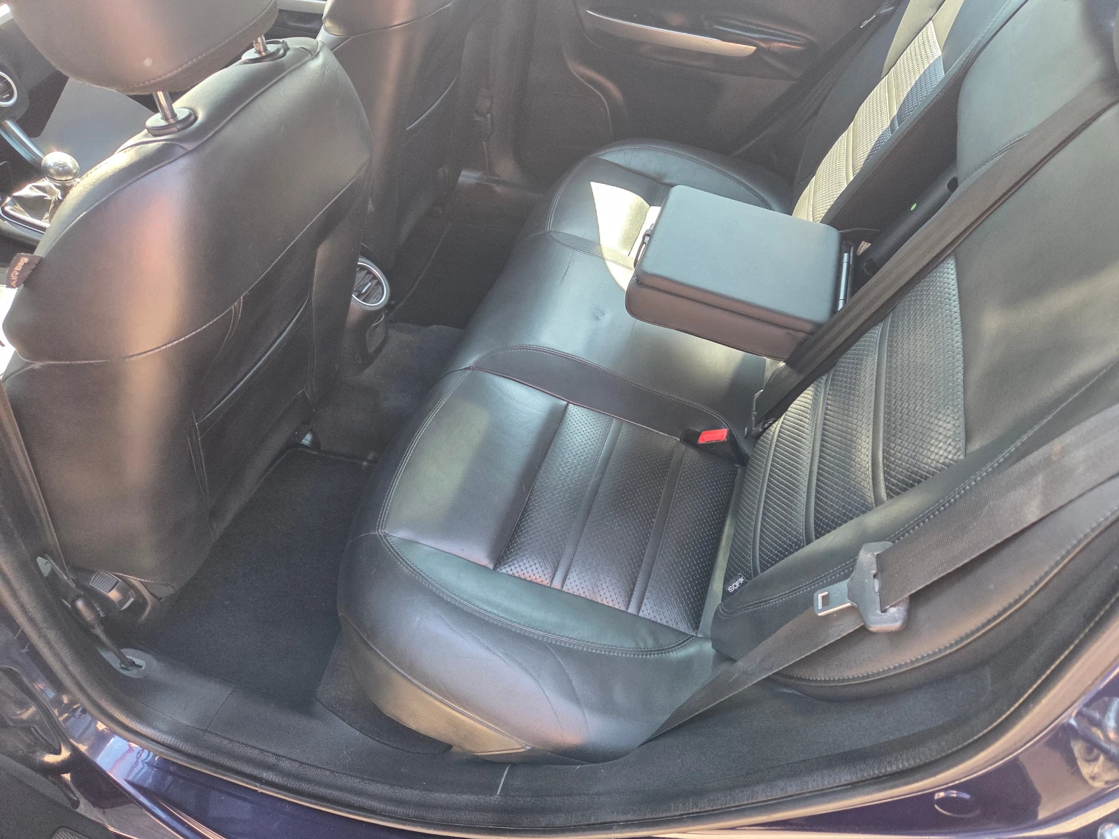 Alfa Romeo Giulietta 2.0JTD-M/KOJA/NAVI, снимка 8 - Автомобили и джипове - 54924880
