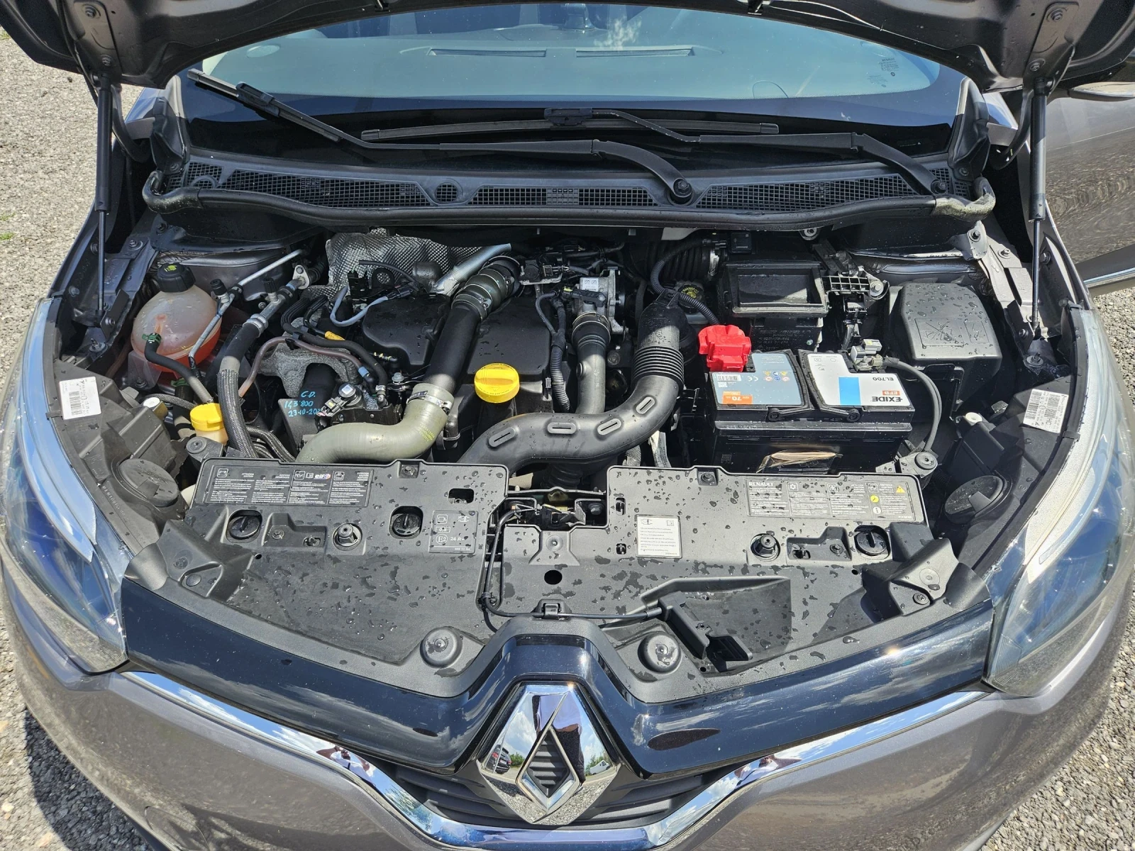 Renault Captur 1.5 dci euro6 Navi, снимка 15 - Автомобили и джипове - 54932271