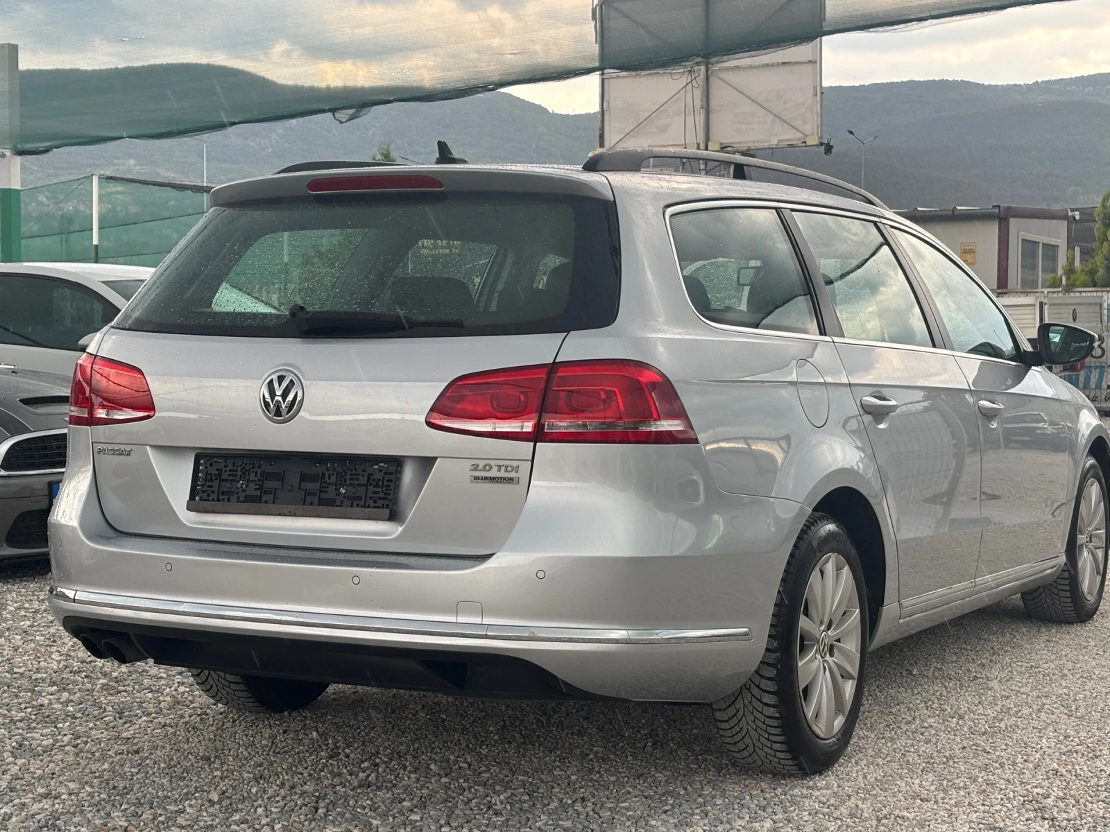 VW Passat 2.0TDI 140к.с/Auto/Navi, снимка 3 - Автомобили и джипове - 54961518