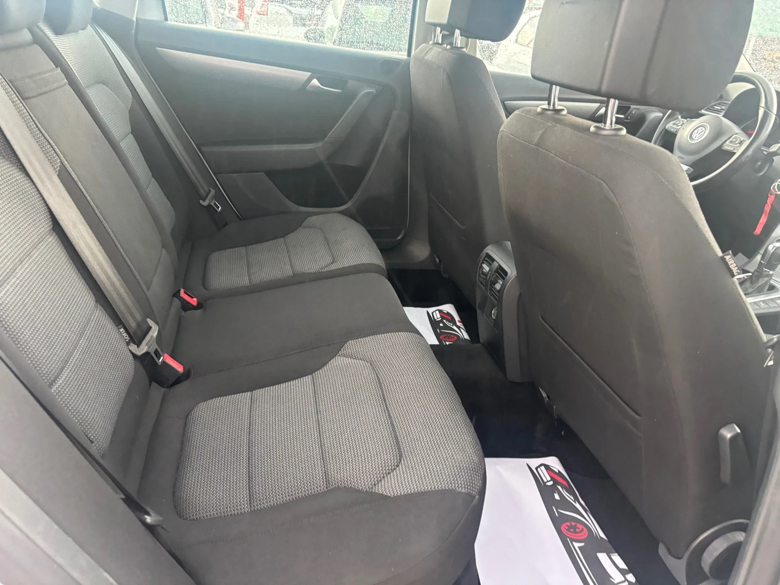 VW Passat 2.0TDI 140к.с/Auto/Navi, снимка 9 - Автомобили и джипове - 54961518