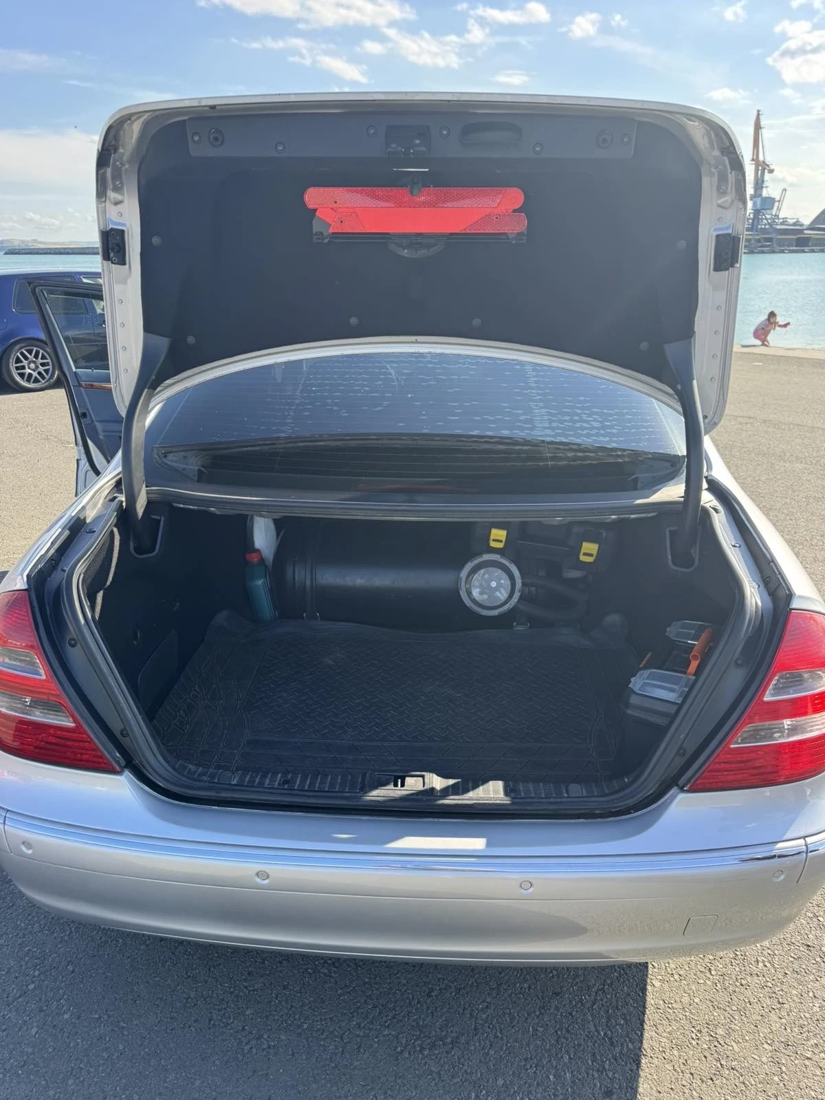 Mercedes-Benz E 350, снимка 6 - Автомобили и джипове - 54963330