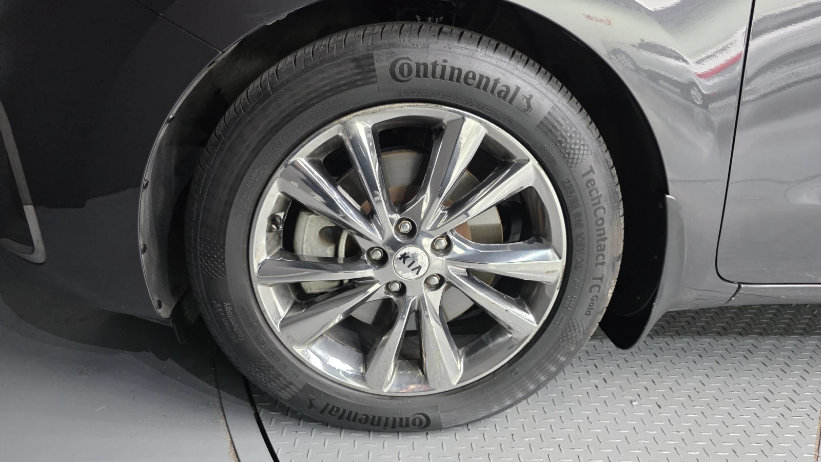 Kia Carnival PRESTIGE * 9 МЕСТНА* , снимка 5 - Автомобили и джипове - 55141394
