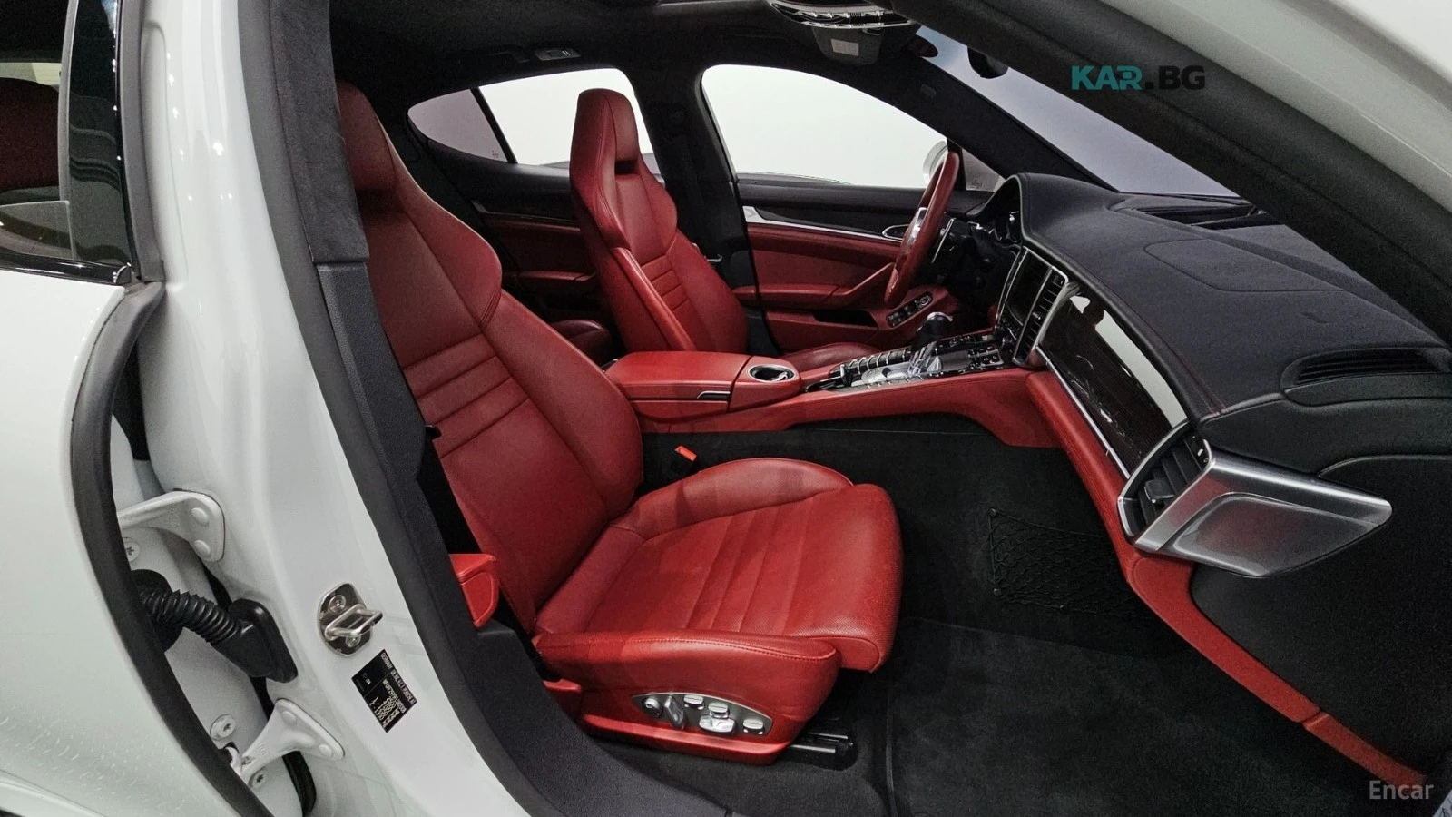 Porsche Panamera GTS Автокредит Цена до България, снимка 13 - Автомобили и джипове - 55211371