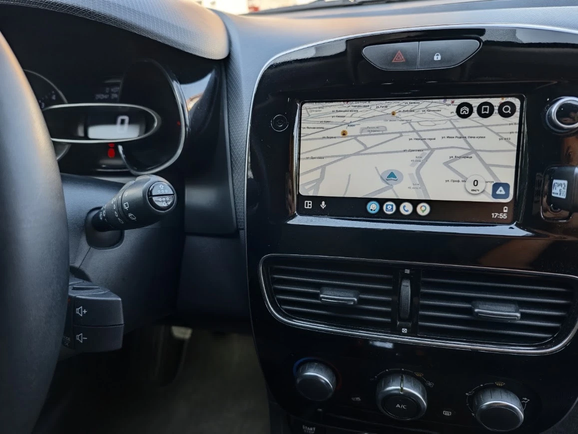 Renault Clio 1.5 dci ZEN Перфектна, снимка 9 - Автомобили и джипове - 55425578
