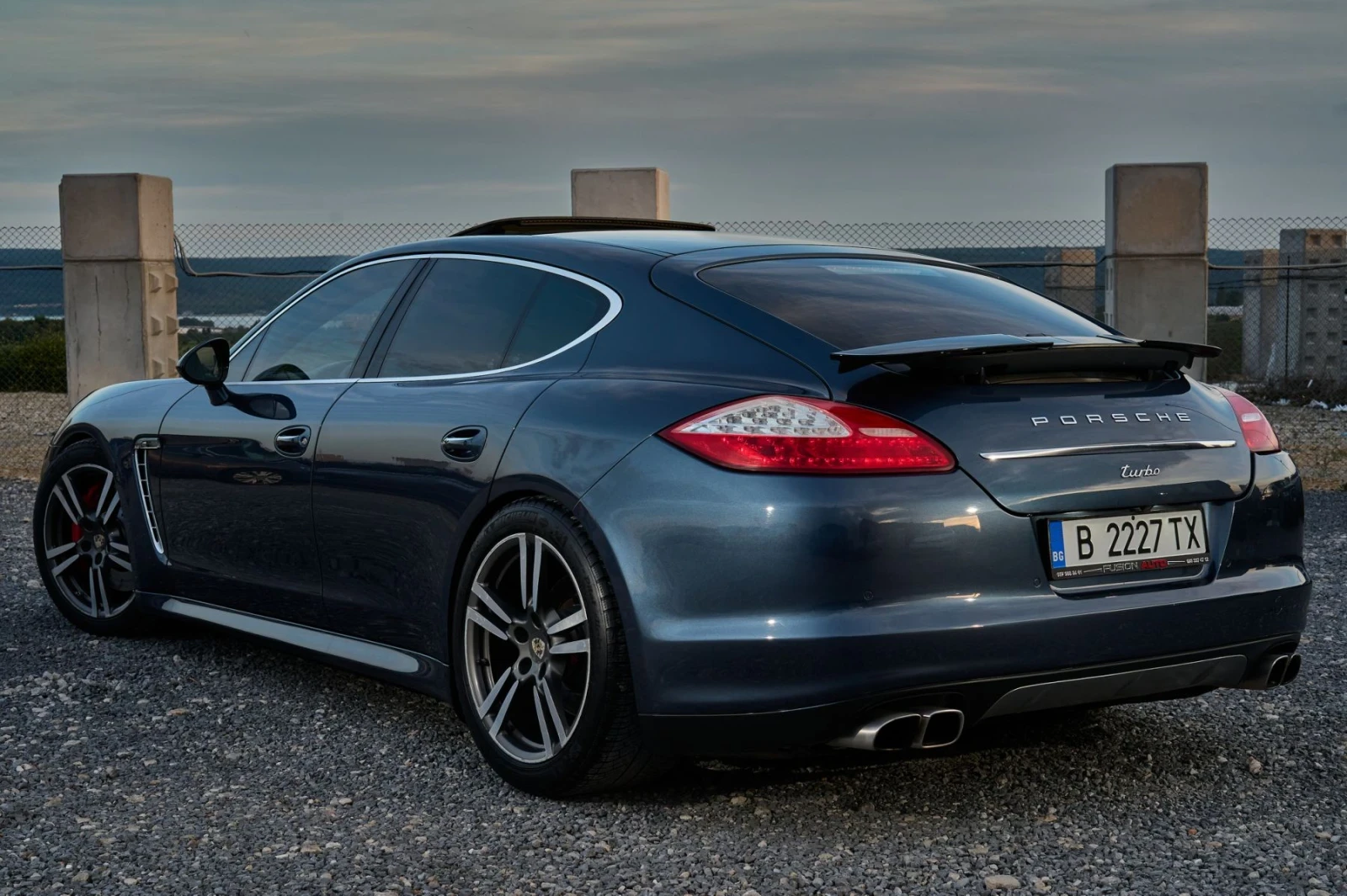 Porsche Panamera GTS TURBO , снимка 4 - Автомобили и джипове - 55439960