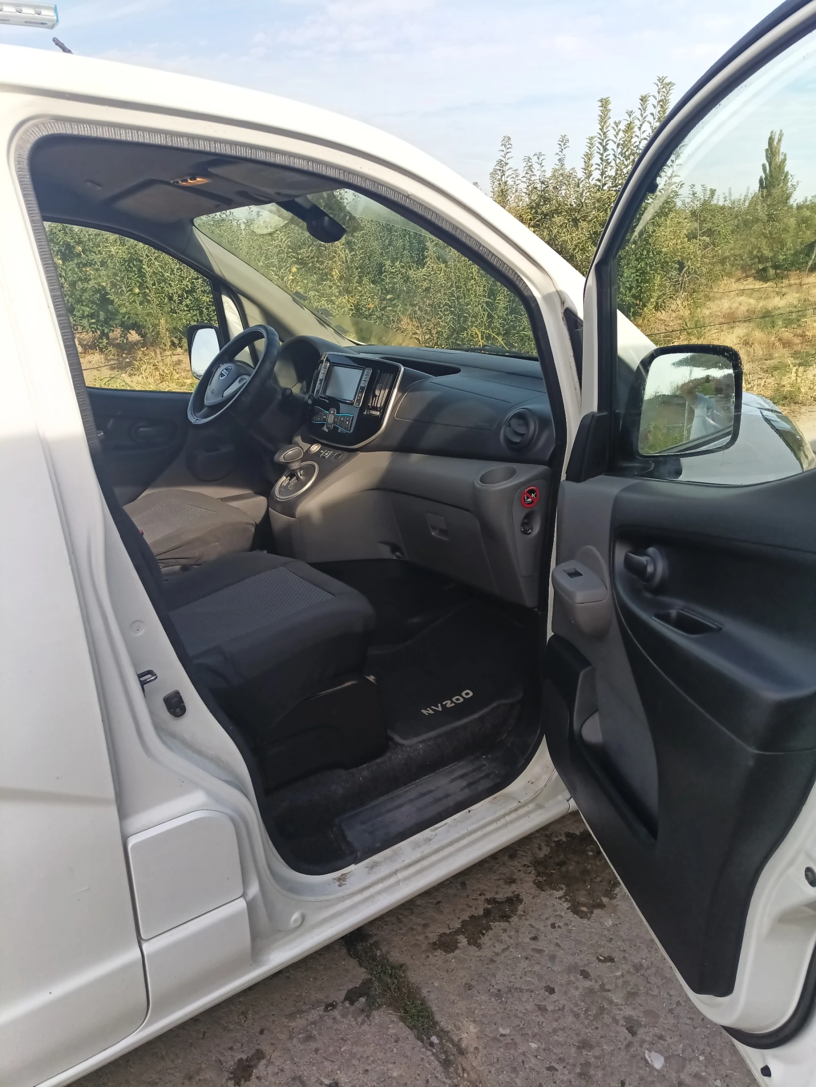Nissan e-NV200, снимка 11 - Автомобили и джипове - 56083728