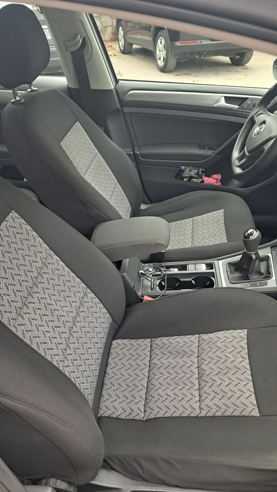 VW Golf Variant 1.6 TDI, снимка 7 - Автомобили и джипове - 56318787