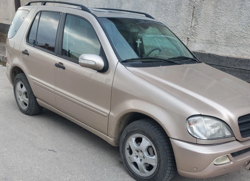 Mercedes-Benz ML 270, снимка 9 - Автомобили и джипове - 48993504