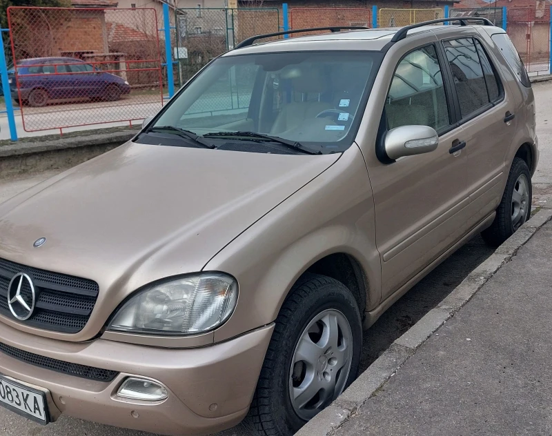 Mercedes-Benz ML 270, снимка 8 - Автомобили и джипове - 48993504