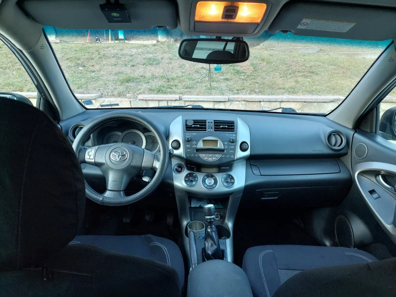 Toyota Rav4, снимка 9 - Автомобили и джипове - 49048615