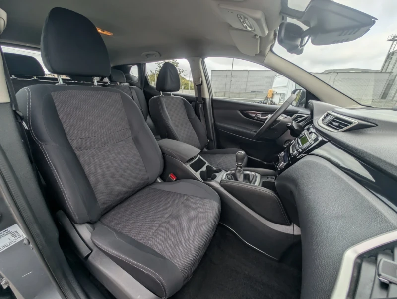 Nissan Qashqai 1.5dci 110к.с Серв.д-ти, снимка 11 - Автомобили и джипове - 52260961