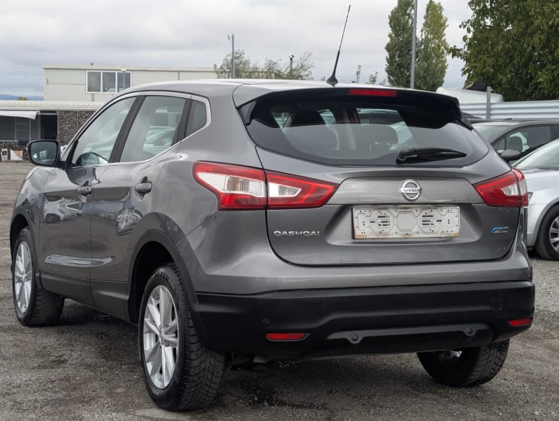 Nissan Qashqai 1.5dci 110к.с Серв.д-ти, снимка 4 - Автомобили и джипове - 52260961