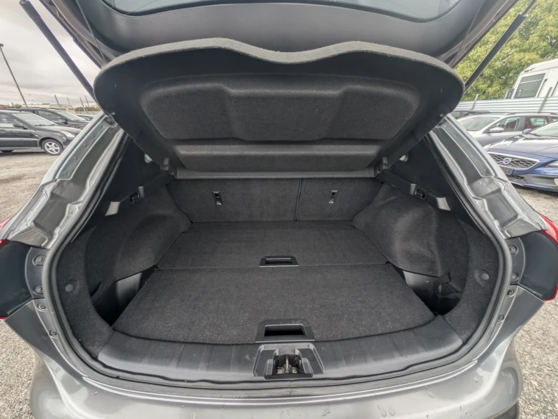 Nissan Qashqai 1.5dci 110к.с Серв.д-ти, снимка 15 - Автомобили и джипове - 52260961