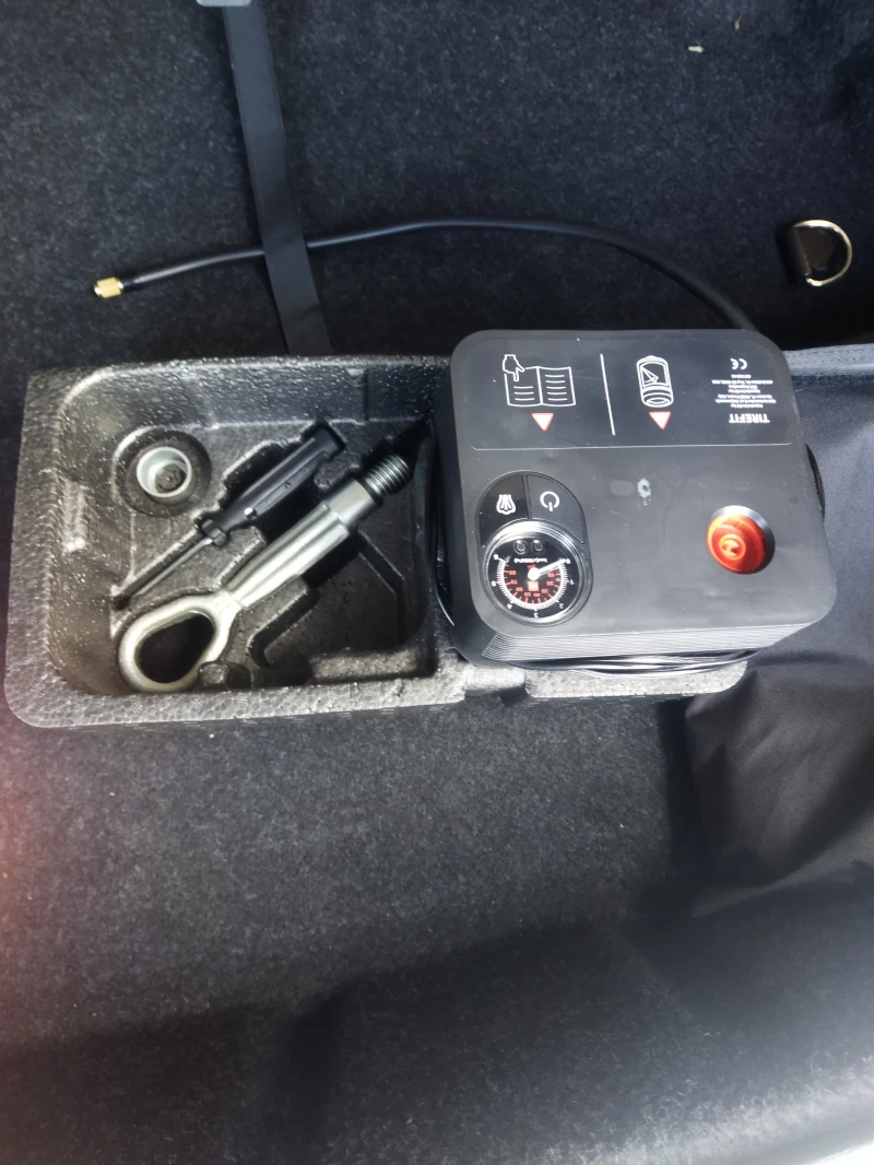 BMW X1 X drive 20 D, снимка 16 - Автомобили и джипове - 52461521