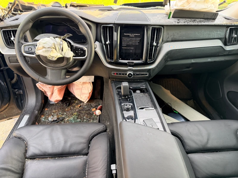 Volvo XC60 2.0D, снимка 11 - Автомобили и джипове - 52772866