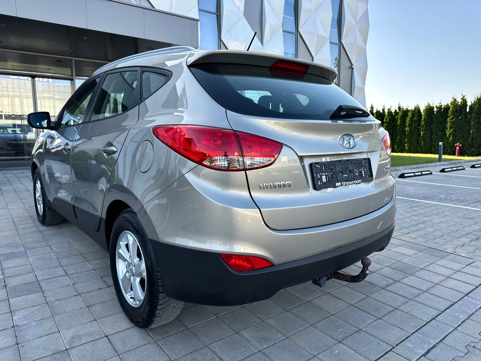 Hyundai IX35 2.0I-С.КНИЖКА-164Х.КМ-АСИСТЕН-ЗА-НАКЛОМ - изображение 7