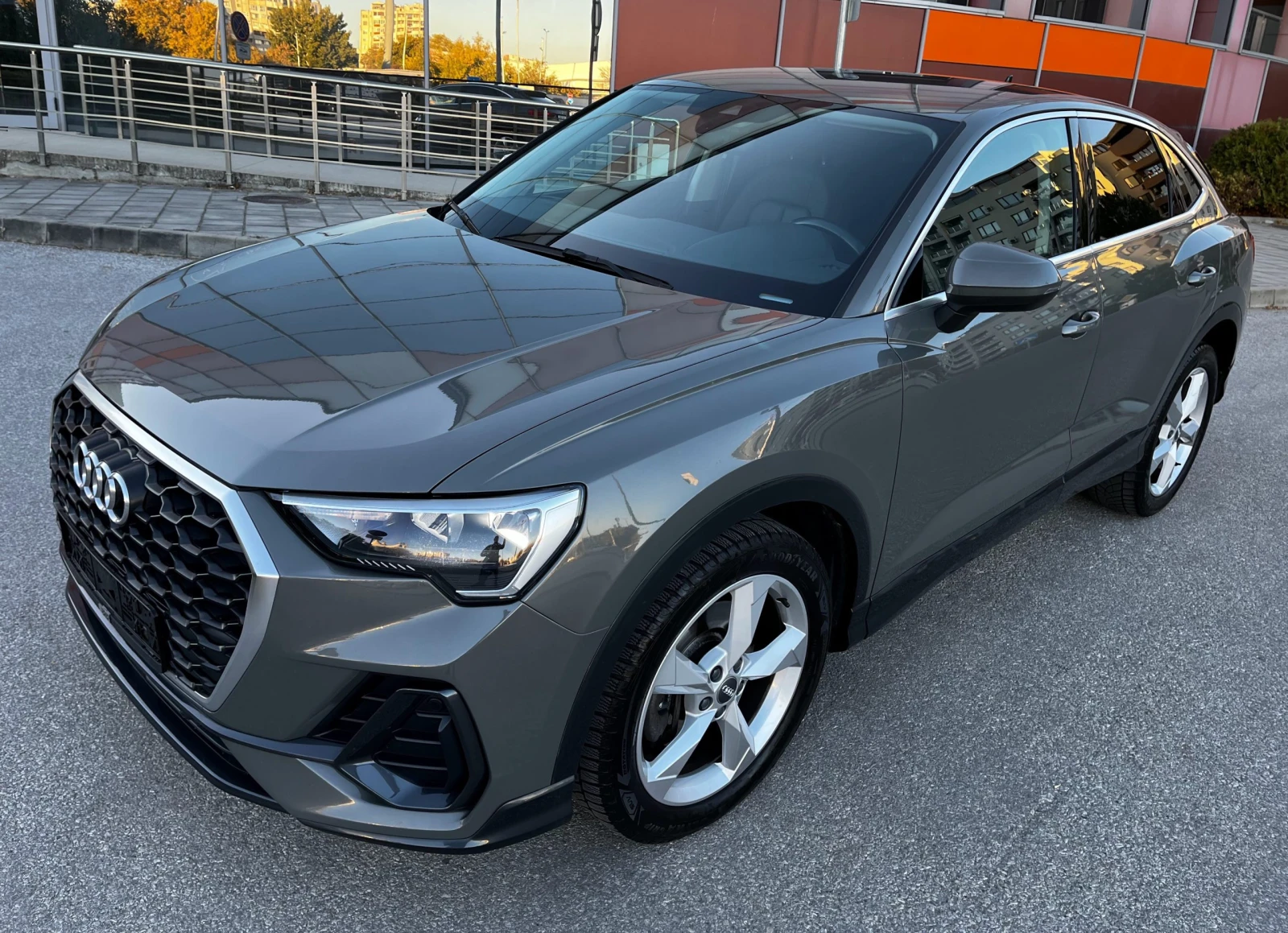 Audi Q3 Sportback QUATTRO/45 TFSI/S LINE - изображение 4
