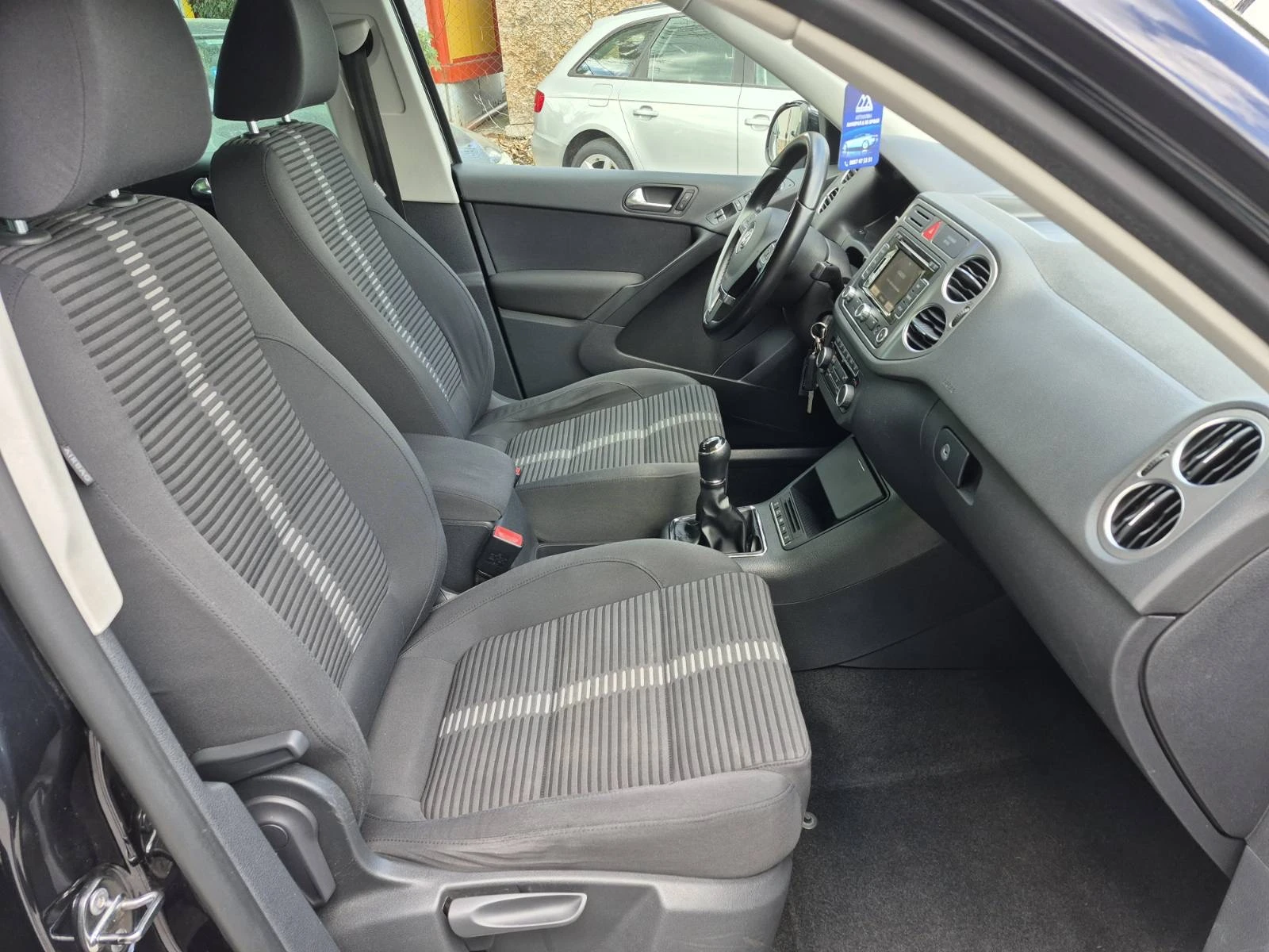 VW Tiguan 2.0TDI-4x4 - изображение 10