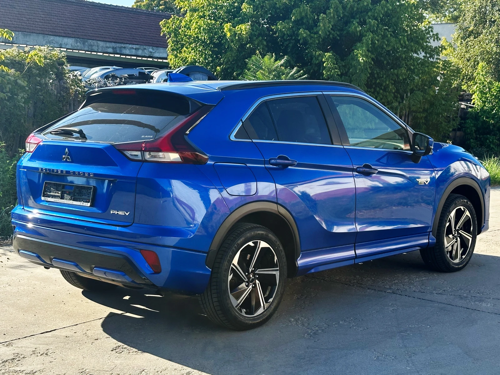 Mitsubishi Eclipse Cross 2.4 PHEV 4x4 S-AWC 360 Камера - изображение 4