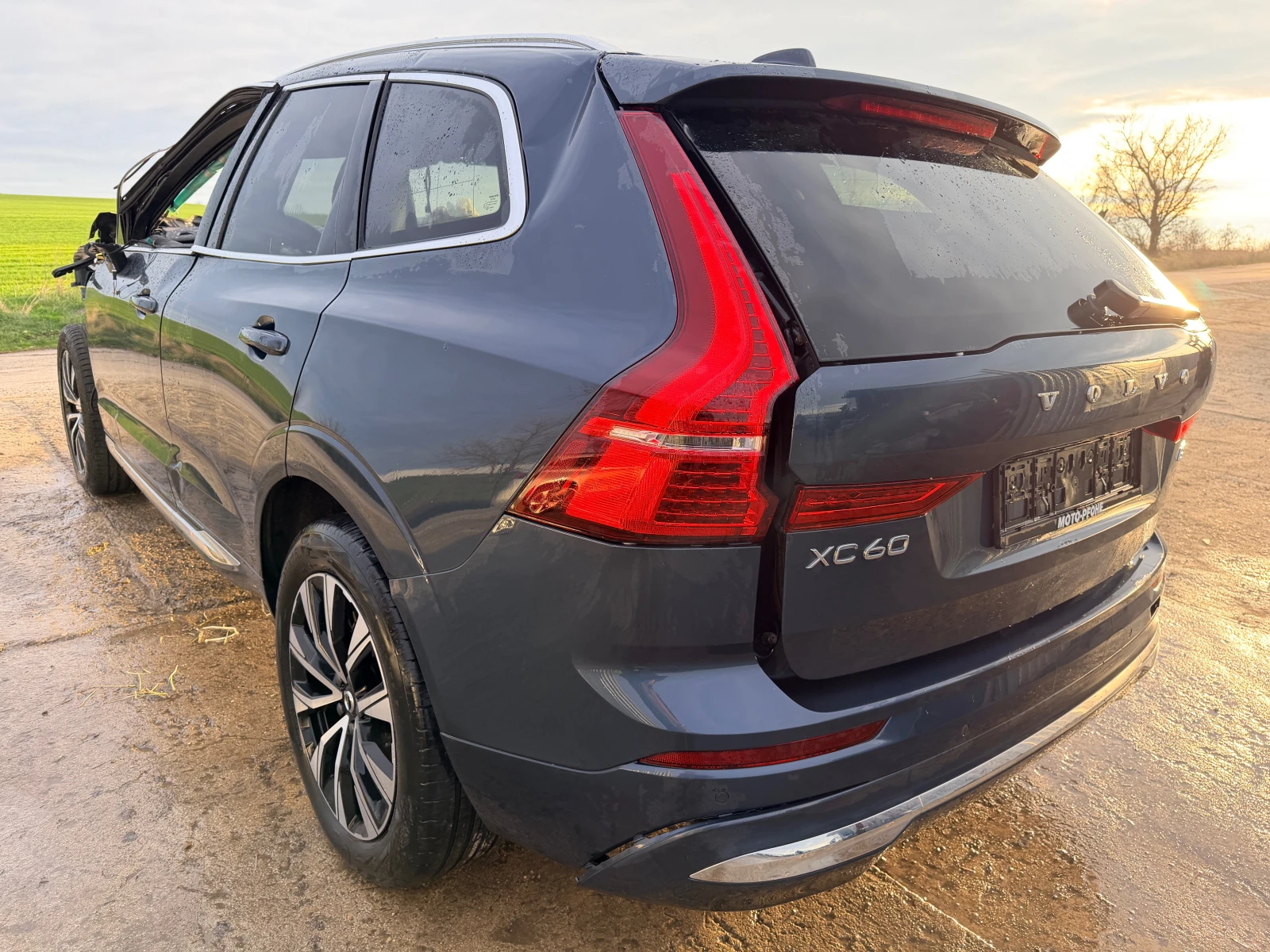 Volvo XC60 2.0D - изображение 8