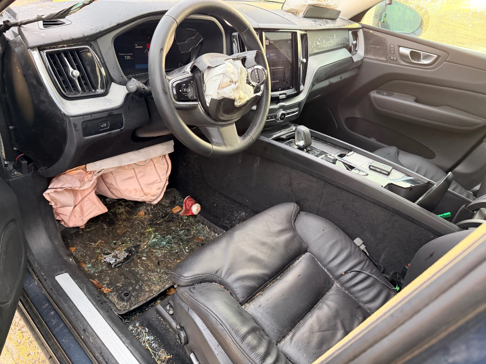 Volvo XC60 2.0D - изображение 9