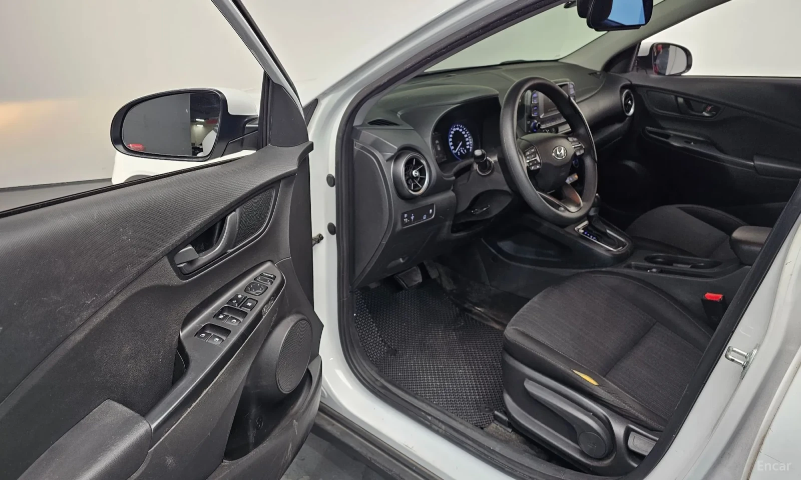 Hyundai Kona Smart Hybrid, снимка 4 - Автомобили и джипове - 54224608