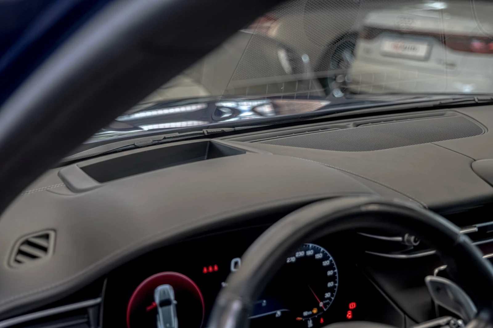 Maserati Grecale GT/Sonus Faber/HuD/Камера 360/Ambient/PDC/F1/, снимка 10 - Автомобили и джипове - 54459027