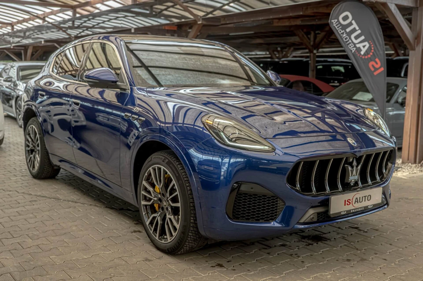 Maserati Grecale GT/Sonus Faber/HuD/Камера 360/Ambient/PDC/F1/, снимка 2 - Автомобили и джипове - 54459027
