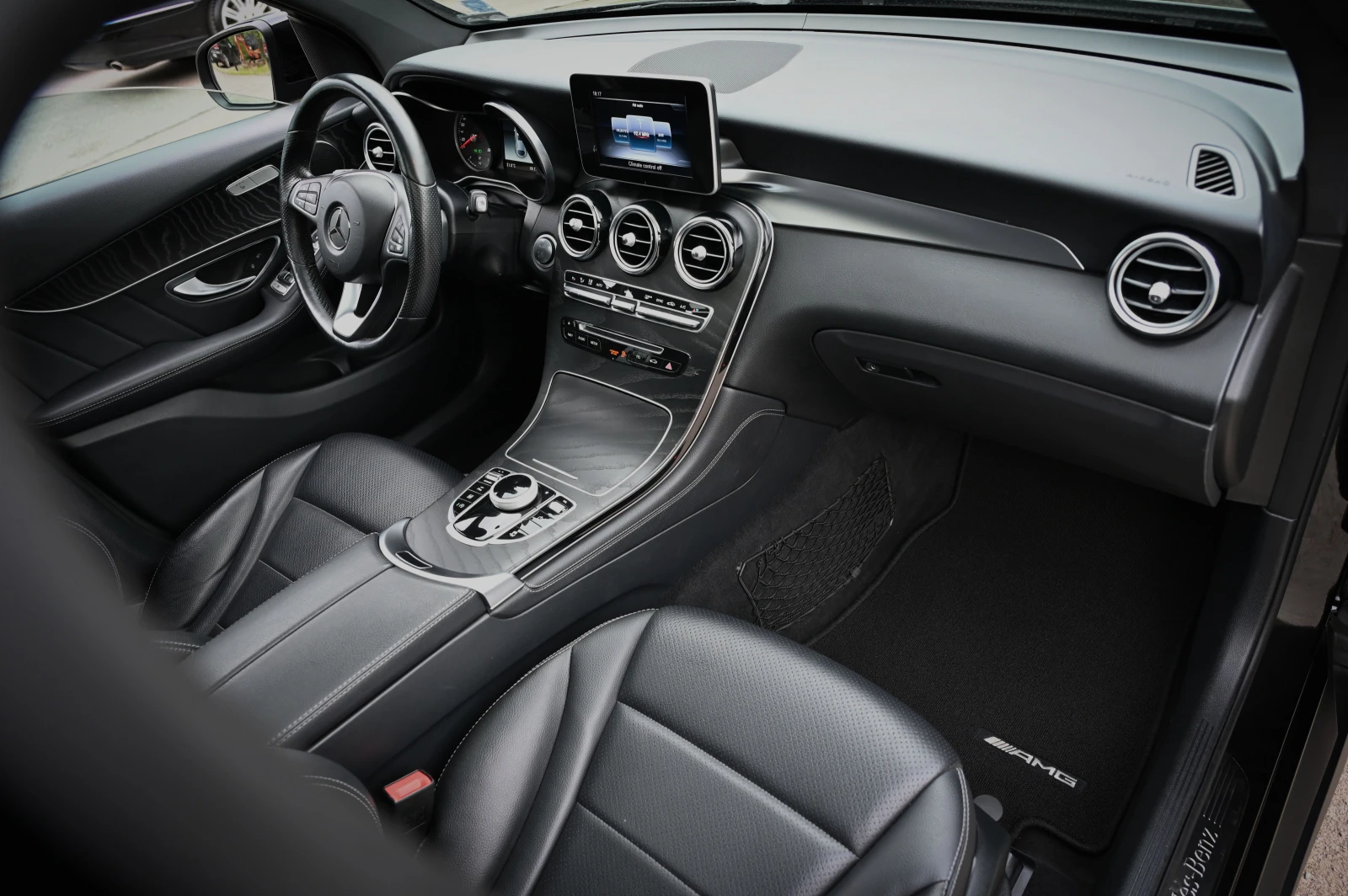 Mercedes-Benz GLC 250 COUPE/Сервизна история !!!, снимка 11 - Автомобили и джипове - 54466271