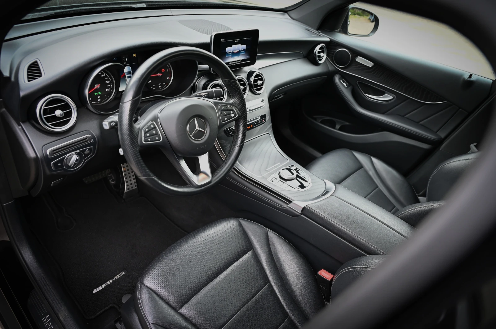 Mercedes-Benz GLC 250 COUPE/Сервизна история !!!, снимка 9 - Автомобили и джипове - 54466271
