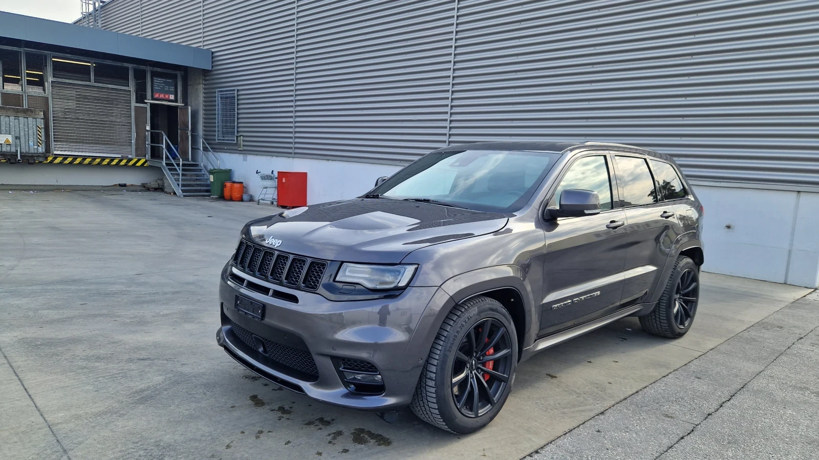 Jeep Grand cherokee 6.4 SRT, снимка 5 - Автомобили и джипове - 54973341