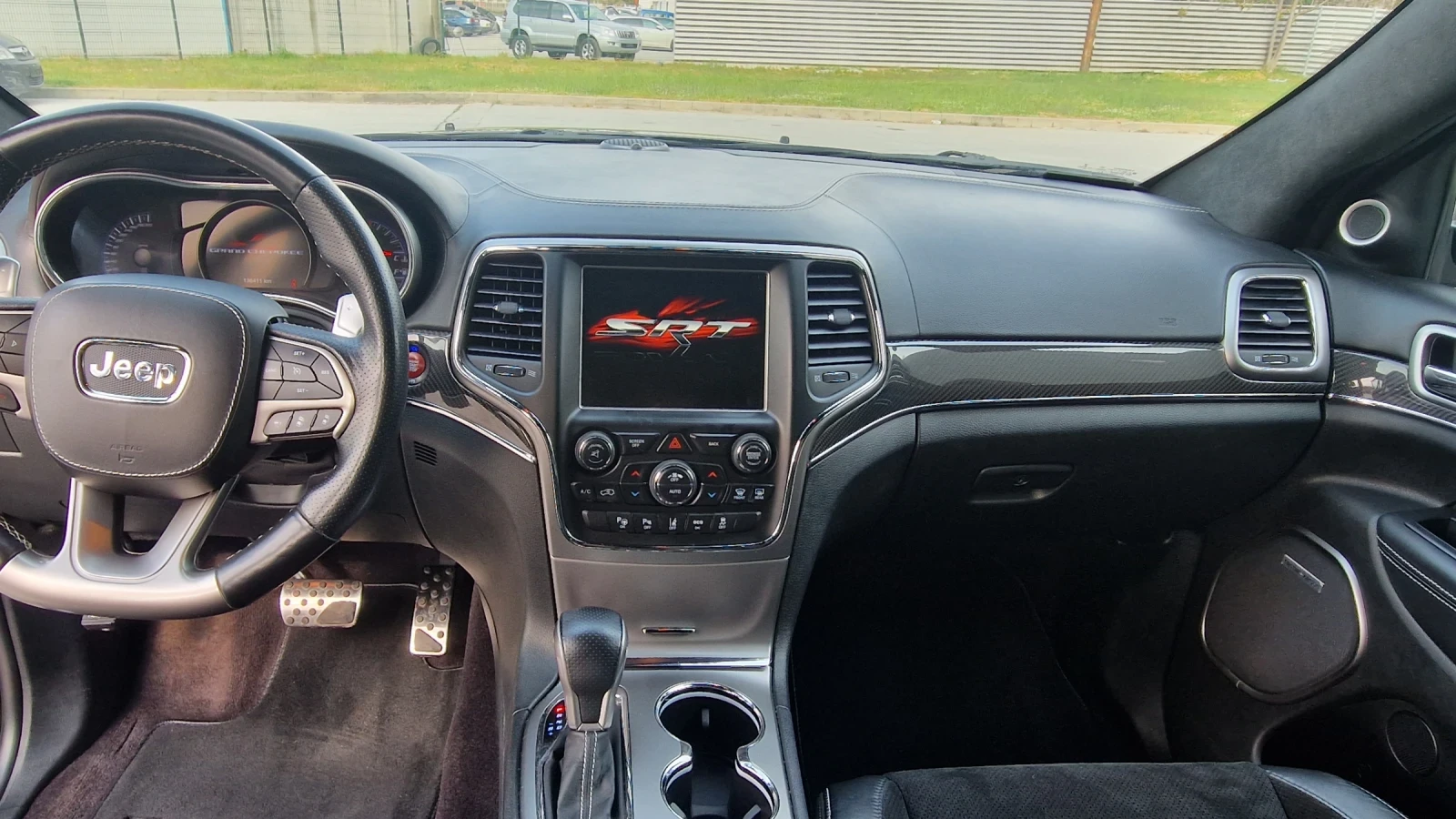 Jeep Grand cherokee 6.4 SRT, снимка 8 - Автомобили и джипове - 54973341