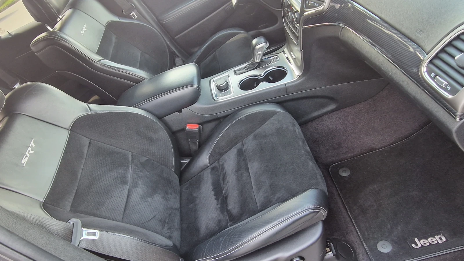 Jeep Grand cherokee 6.4 SRT, снимка 11 - Автомобили и джипове - 54973341